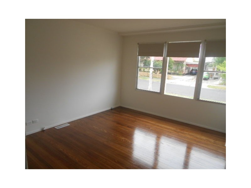 9 KIEWA CRESCENT, Dallas VIC 3047