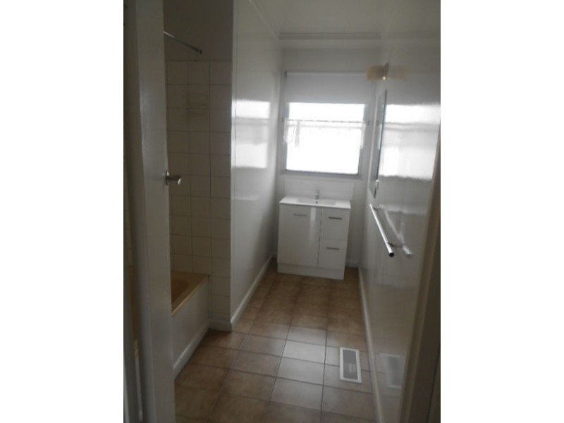 9 KIEWA CRESCENT, Dallas VIC 3047