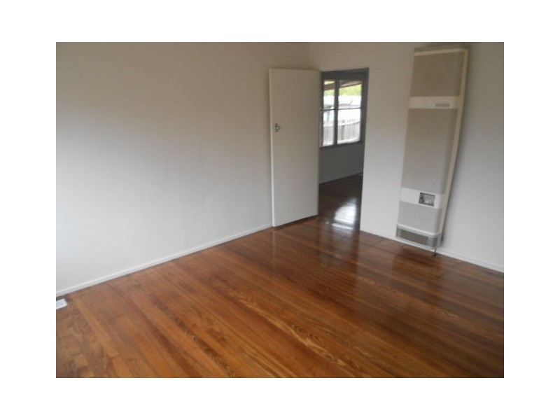 9 KIEWA CRESCENT, Dallas VIC 3047