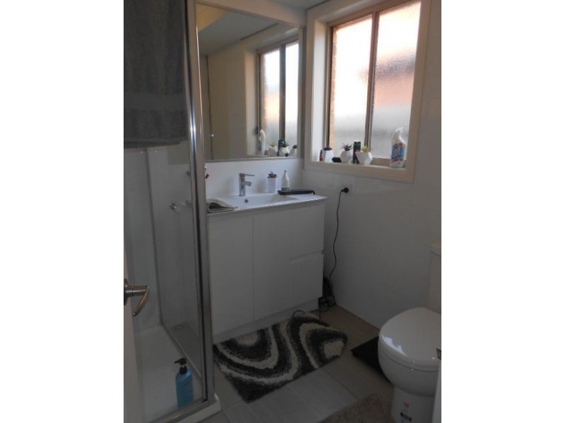 18 COLCHESTER CIRCUIT, Roxburgh Park VIC 3064