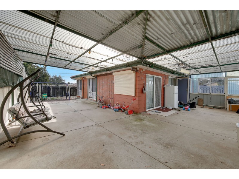 5 MELWOOD COURT, Meadow Heights VIC 3048