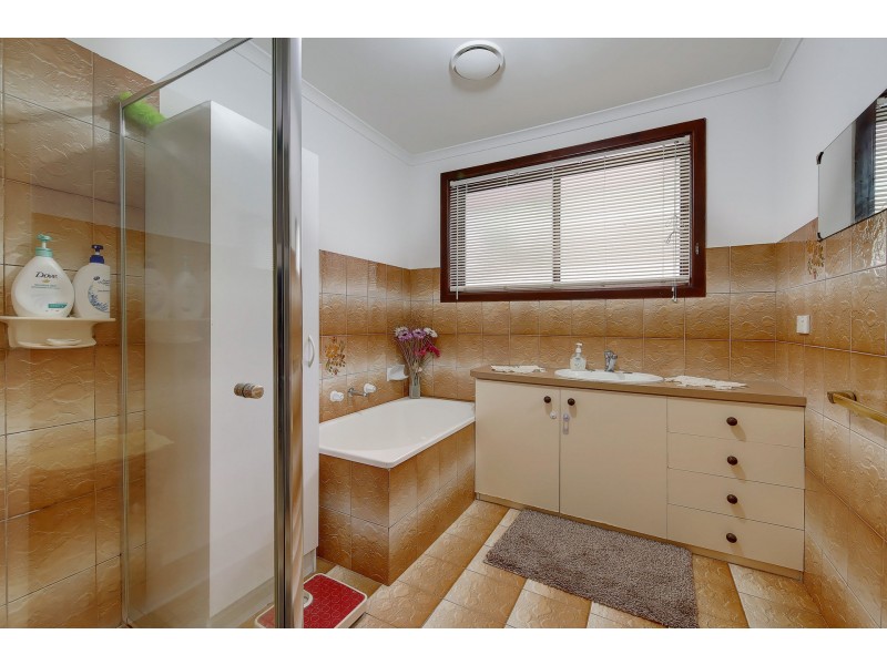 9 BUCHAN STREET, Meadow Heights VIC 3048