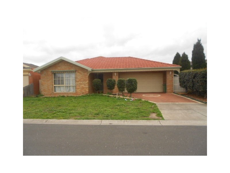 31 DELPHINIUS CRESCENT, Roxburgh Park VIC 3064