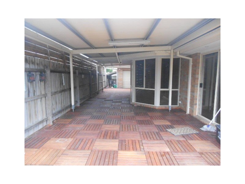 31 DELPHINIUS CRESCENT, Roxburgh Park VIC 3064