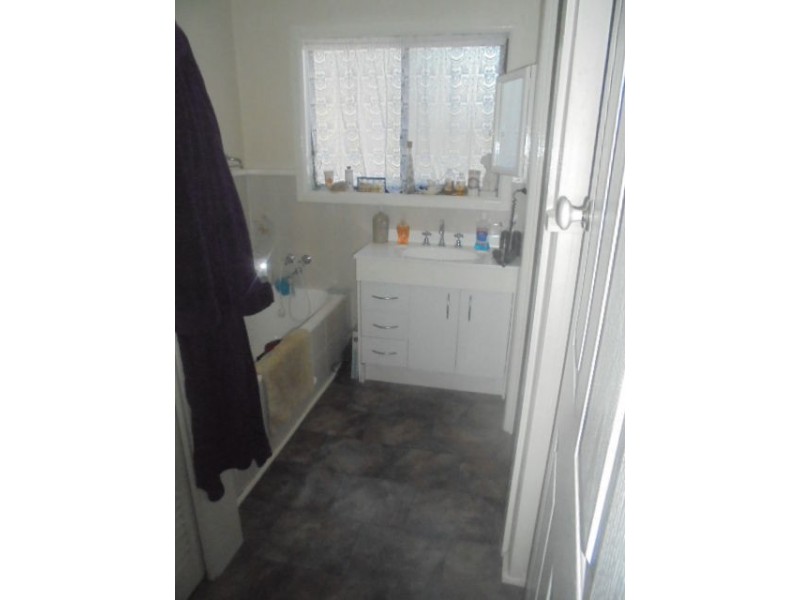 12 VICTORIA ROAD, Kinglake VIC 3763