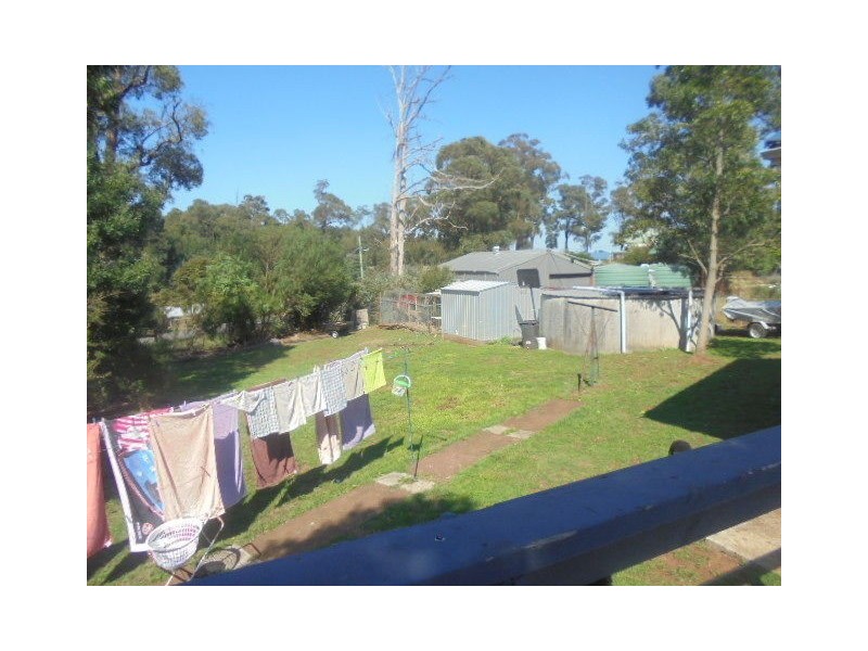 12 VICTORIA ROAD, Kinglake VIC 3763