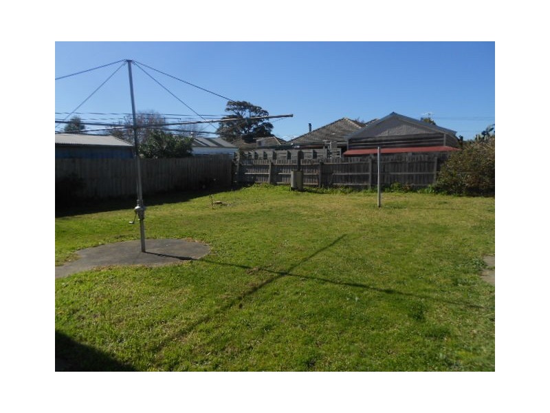 2 TUCKER STREET, Fawkner VIC 3060