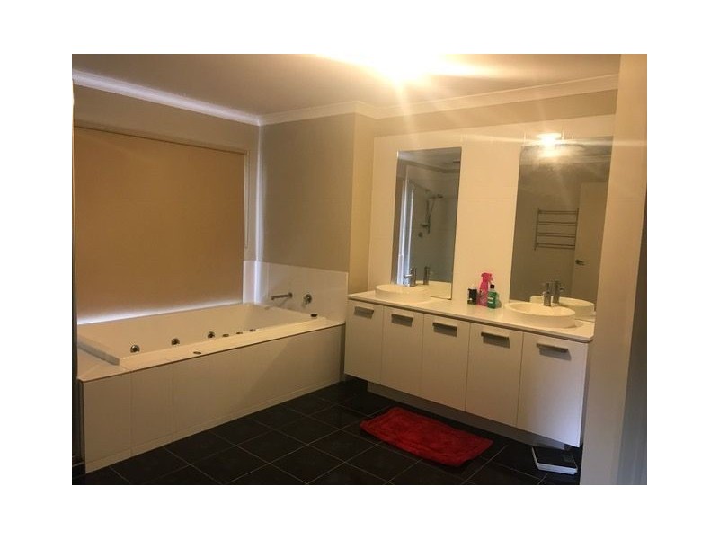 44 CLAREMONT STREET, Craigieburn VIC 3064