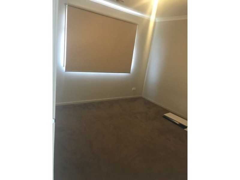 44 CLAREMONT STREET, Craigieburn VIC 3064