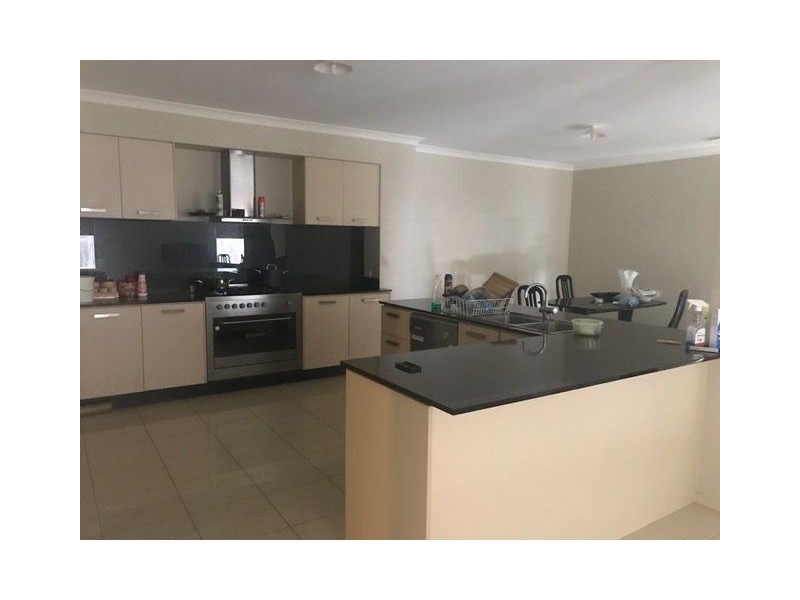 44 CLAREMONT STREET, Craigieburn VIC 3064