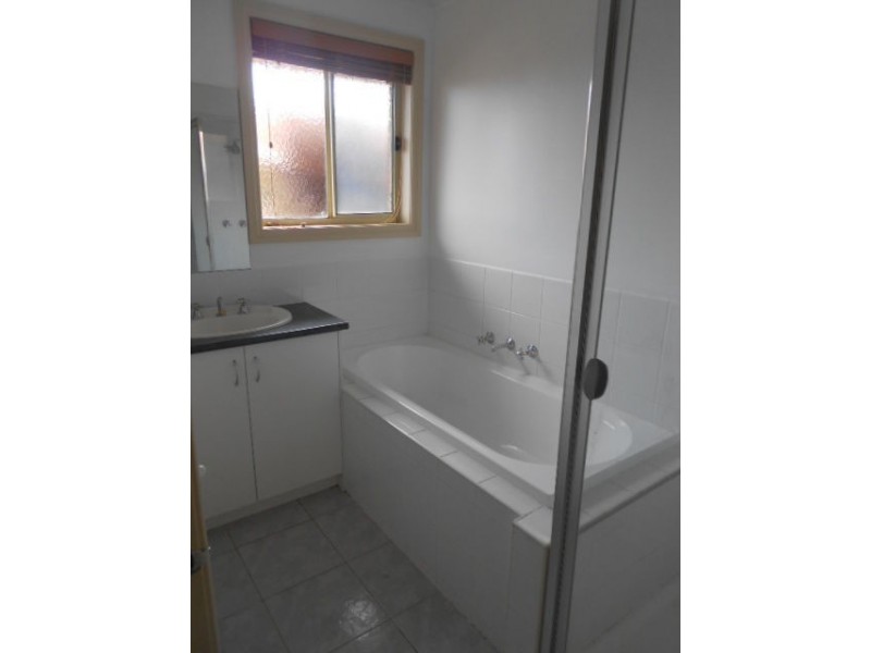 99 DUKE STREET, Wallan VIC 3756