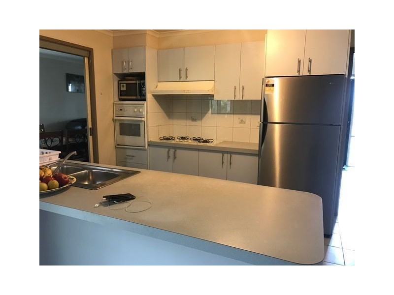 121 LIGHTWOOD CRESCENT, Meadow Heights VIC 3048