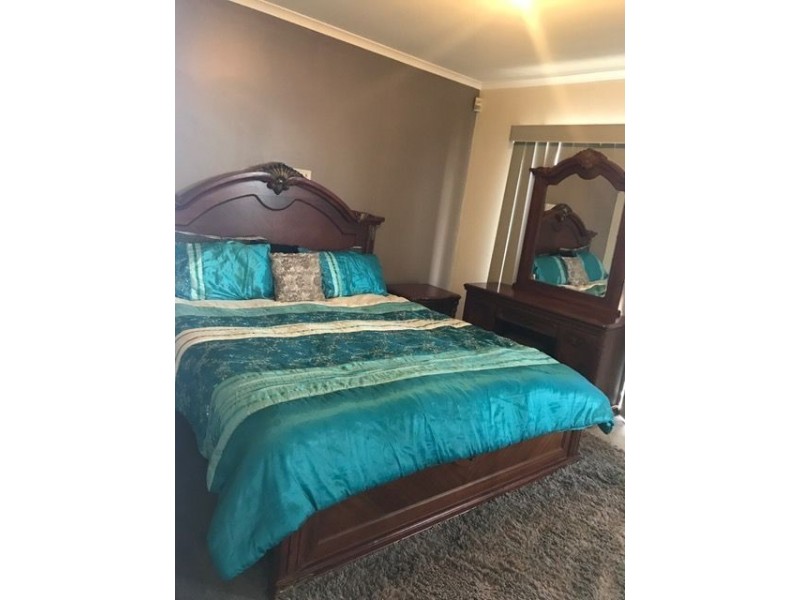 121 LIGHTWOOD CRESCENT, Meadow Heights VIC 3048