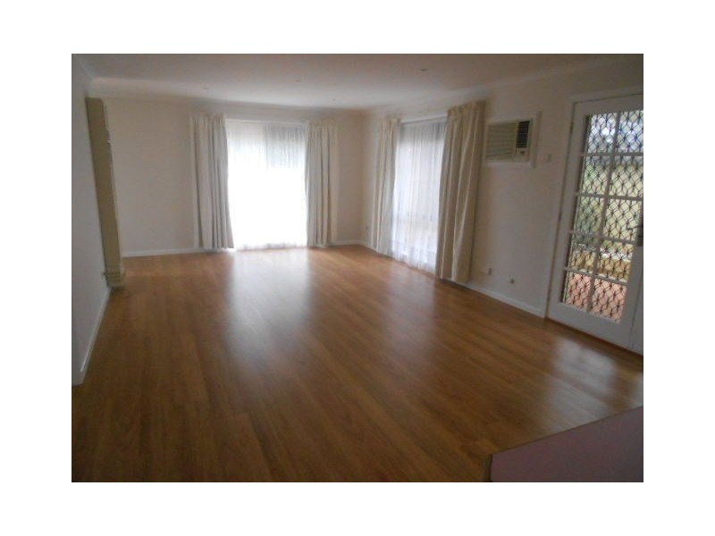 6 MITTA MITTA WAY, Meadow Heights VIC 3048