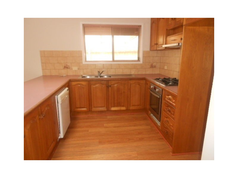 6 MITTA MITTA WAY, Meadow Heights VIC 3048