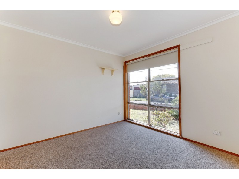 1 Pearson Crescent, Coolaroo VIC 3048