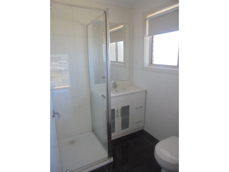 14 Linden Close, Meadow Heights VIC 3048