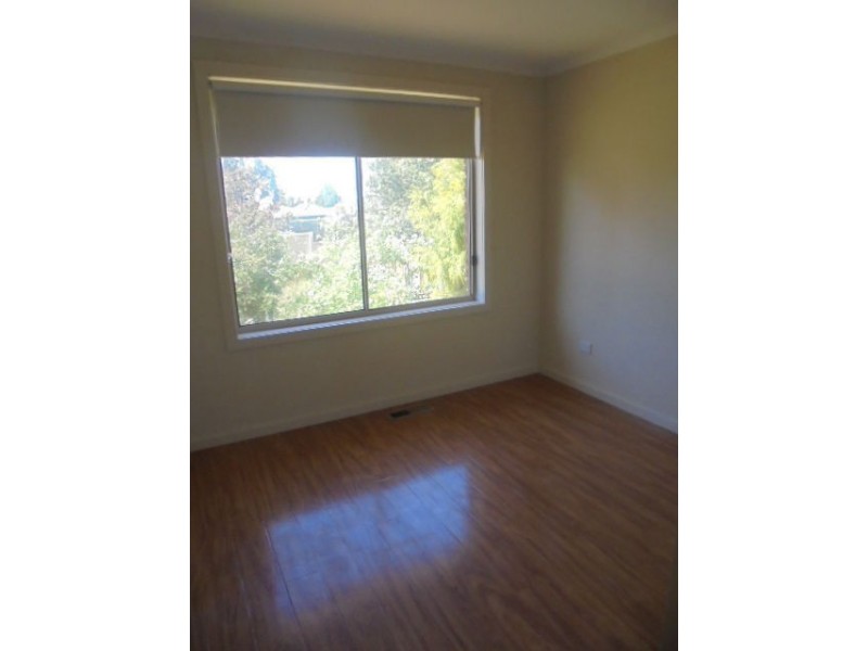 14 Linden Close, Meadow Heights VIC 3048