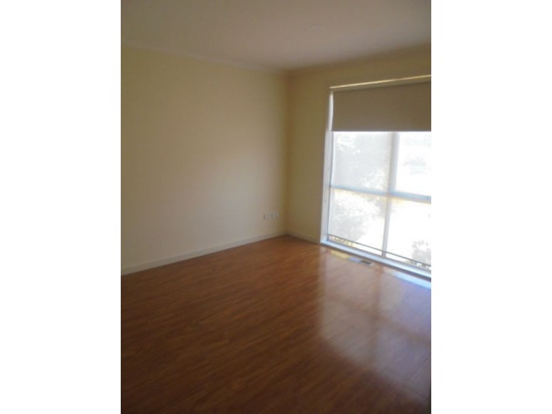 14 Linden Close, Meadow Heights VIC 3048