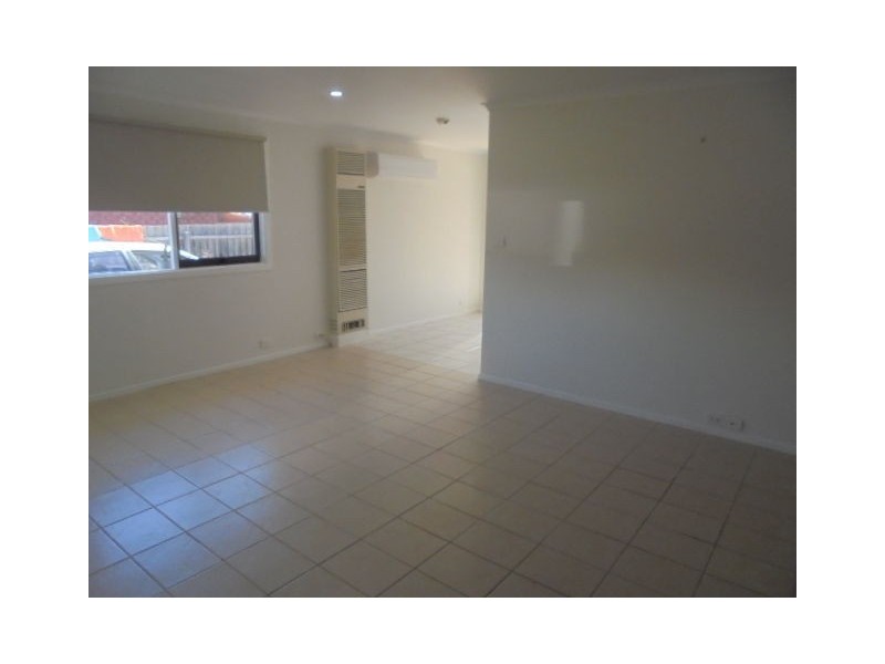 1/11 MITTA MITTA WAY, Meadow Heights VIC 3048