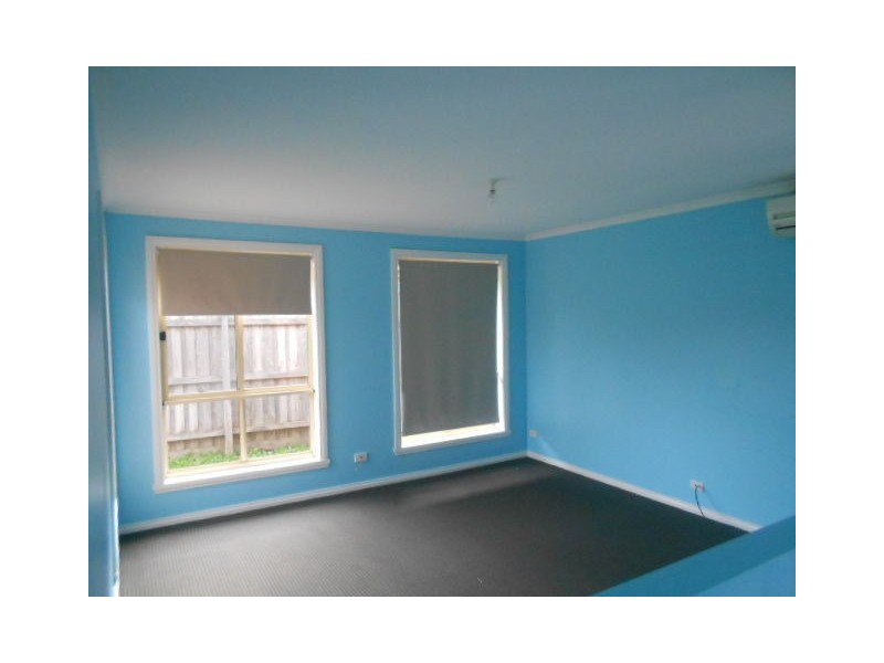 11 Phoenix Court, Roxburgh Park VIC 3064