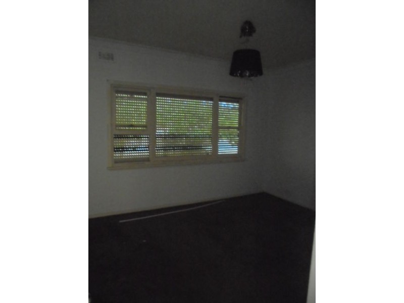 33 Rokewood Crescent, Meadow Heights VIC 3048