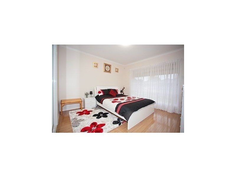 12 DELPHINIUS CRESCENT, Roxburgh Park VIC 3064