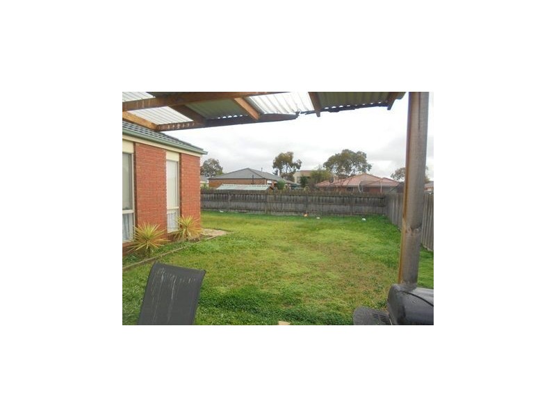 30 Thames Way, Roxburgh Park VIC 3064