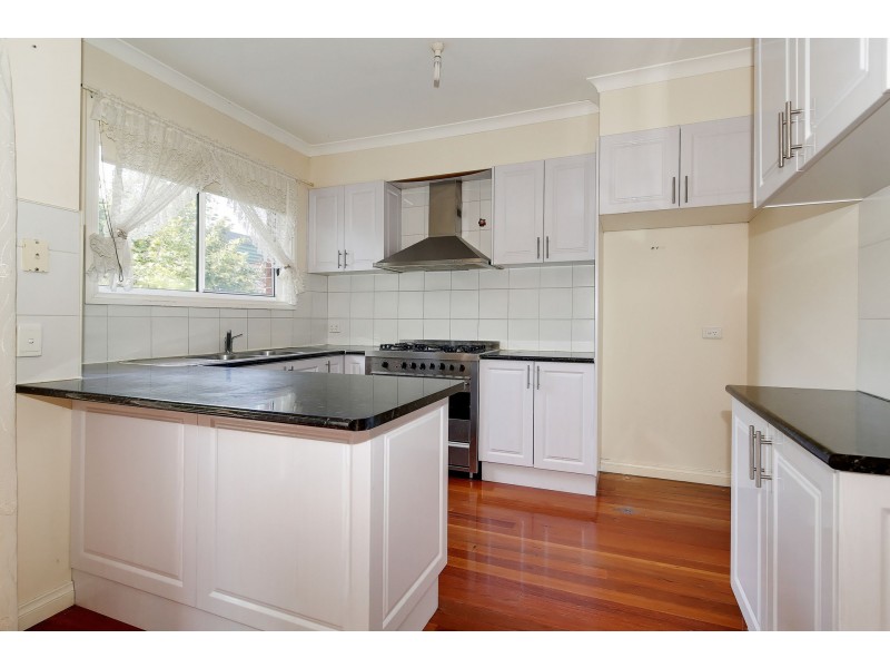 2/16 Ortolan Avenue, Broadmeadows VIC 3047