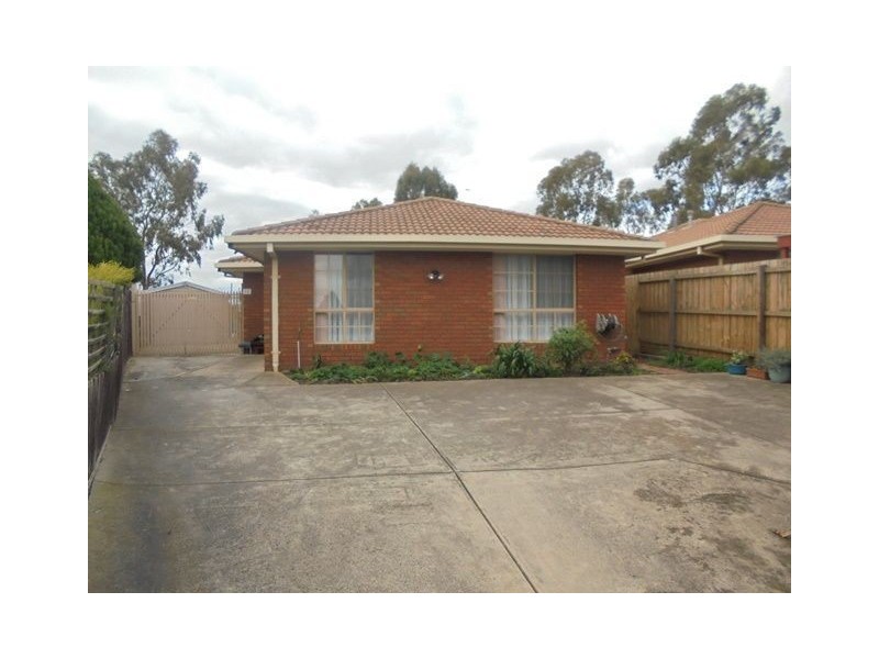 1/15 Karoonda Court, Meadow Heights VIC 3048