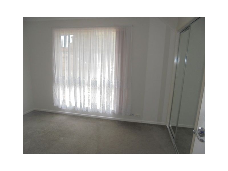 1/15 Karoonda Court, Meadow Heights VIC 3048