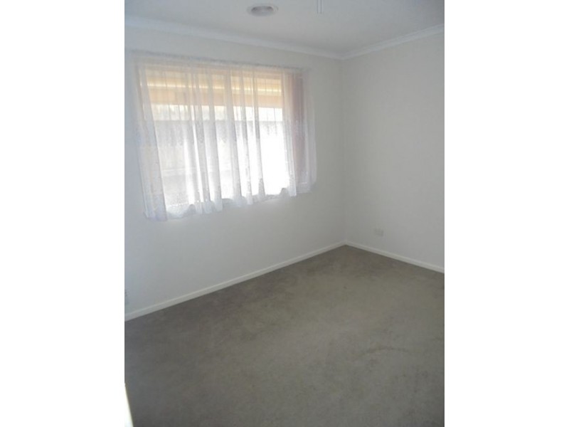 1/15 Karoonda Court, Meadow Heights VIC 3048