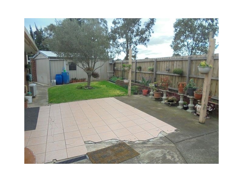 1/15 Karoonda Court, Meadow Heights VIC 3048