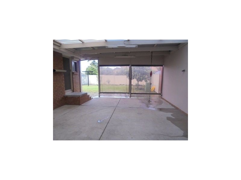 36  Bicentennial Crescent, Meadow Heights VIC 3048