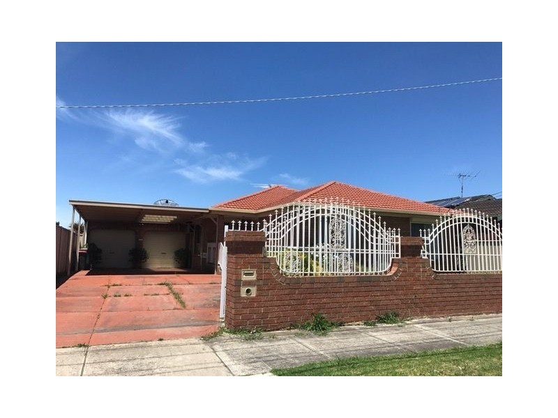 100 MALMSBURY DRIVE, Meadow Heights VIC 3048