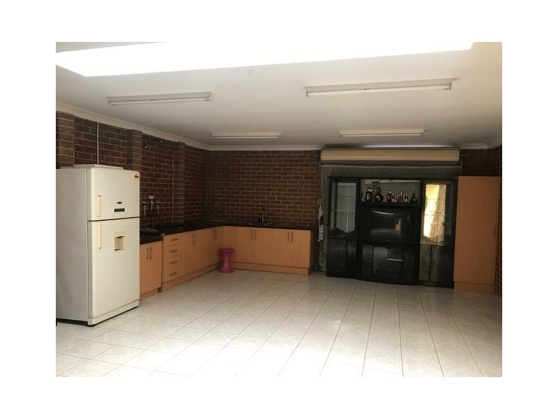 100 MALMSBURY DRIVE, Meadow Heights VIC 3048