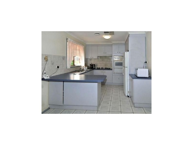 19 WOODS CLOSE, Meadow Heights VIC 3048