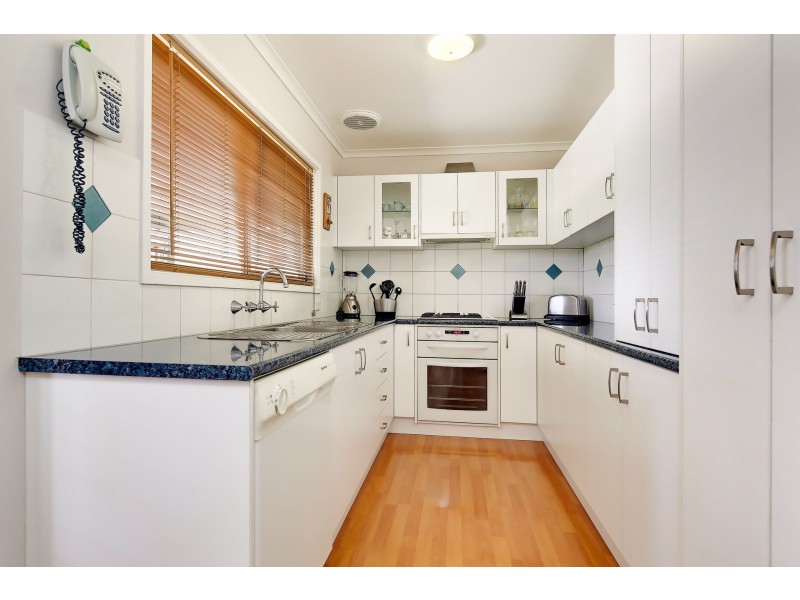 15 CANADIAN COURT, Meadow Heights VIC 3048