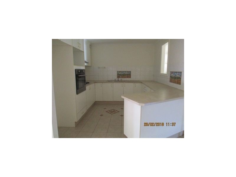 10 Haite Place, Roxburgh Park VIC 3064