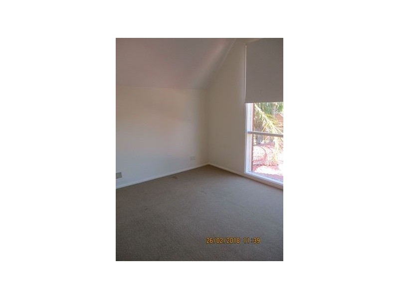 10 Haite Place, Roxburgh Park VIC 3064