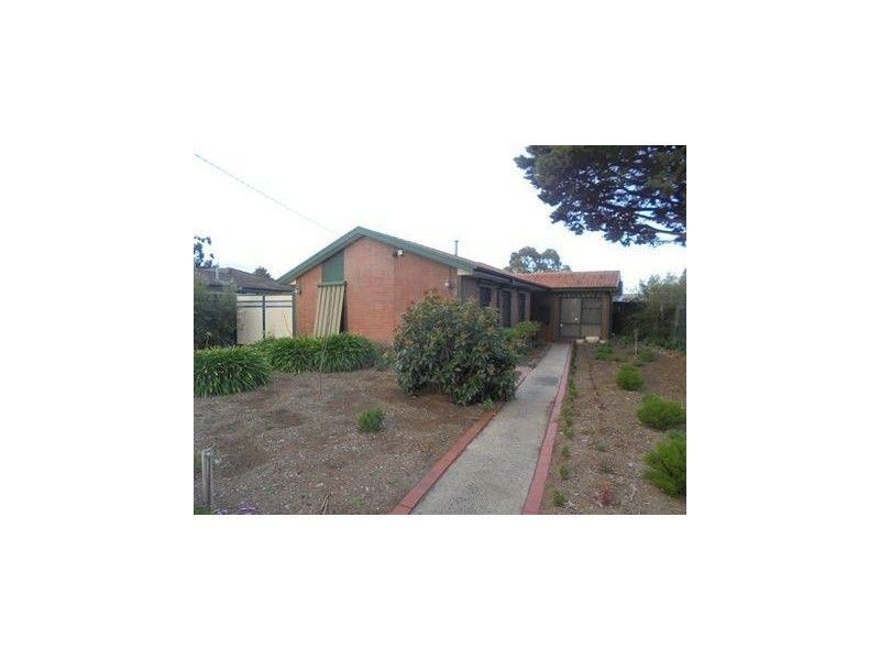 8 Moyston Court, Meadow Heights VIC 3048