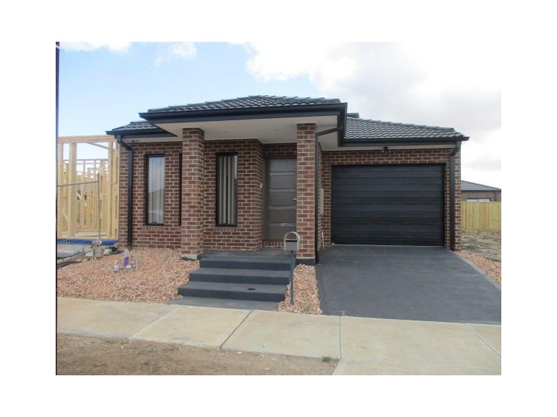 21 Colwood Way, Mickleham VIC 3064