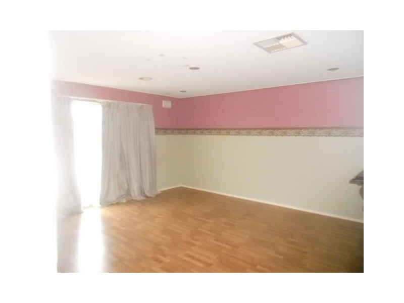 31 DELPHINIUS CRESCENT, Roxburgh Park VIC 3064