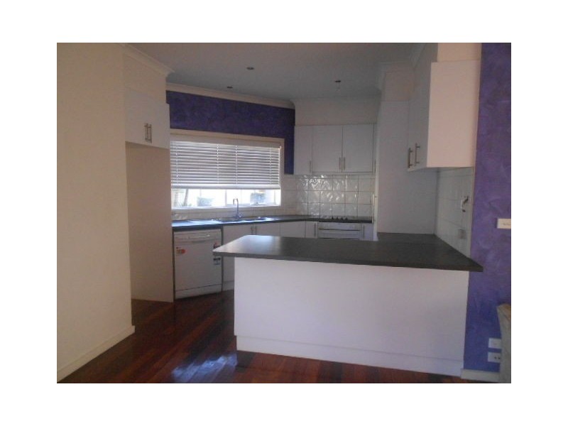 2/13 LORENSON AVENUE, Coburg VIC 3058