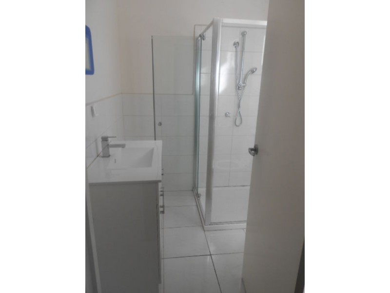 2/13 LORENSON AVENUE, Coburg VIC 3058