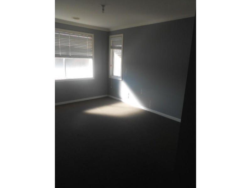 2/13 LORENSON AVENUE, Coburg VIC 3058