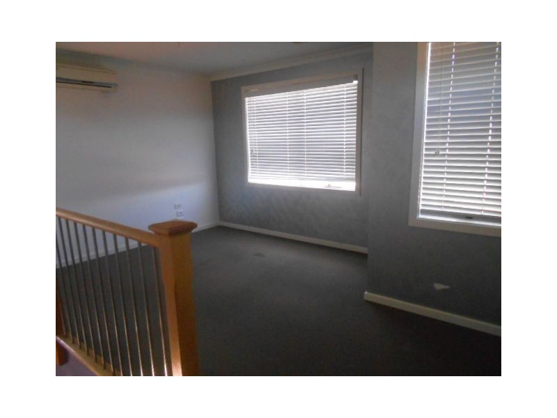 2/13 LORENSON AVENUE, Coburg VIC 3058