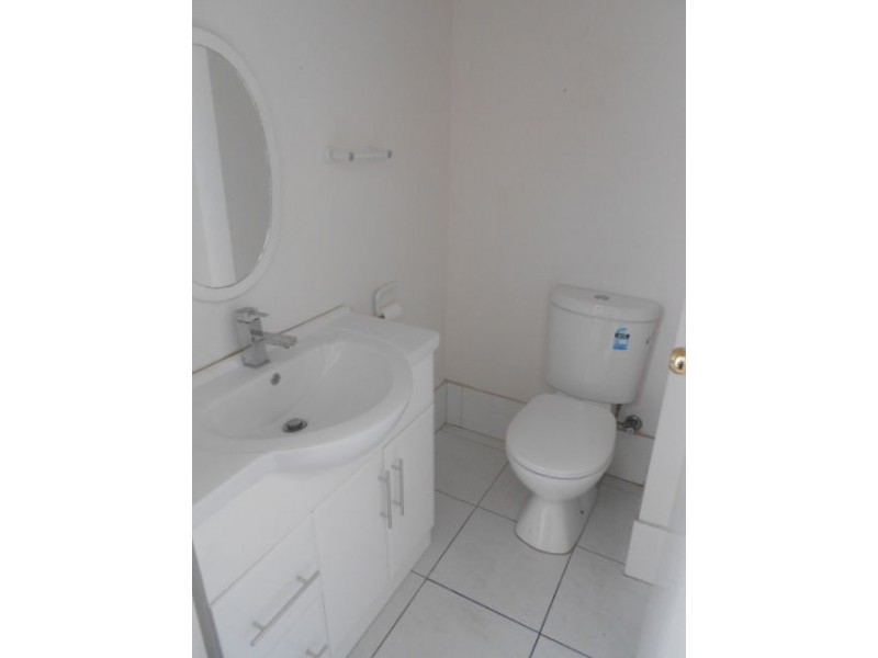 2/13 LORENSON AVENUE, Coburg VIC 3058