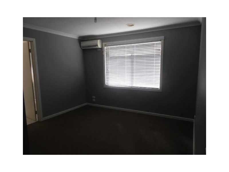 2/13 LORENSON AVENUE, Coburg VIC 3058