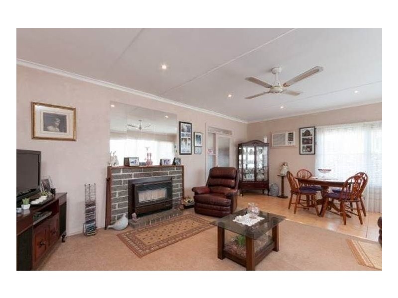 24 Warragul Street, Dallas VIC 3047